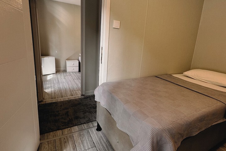 Room 10 of 47