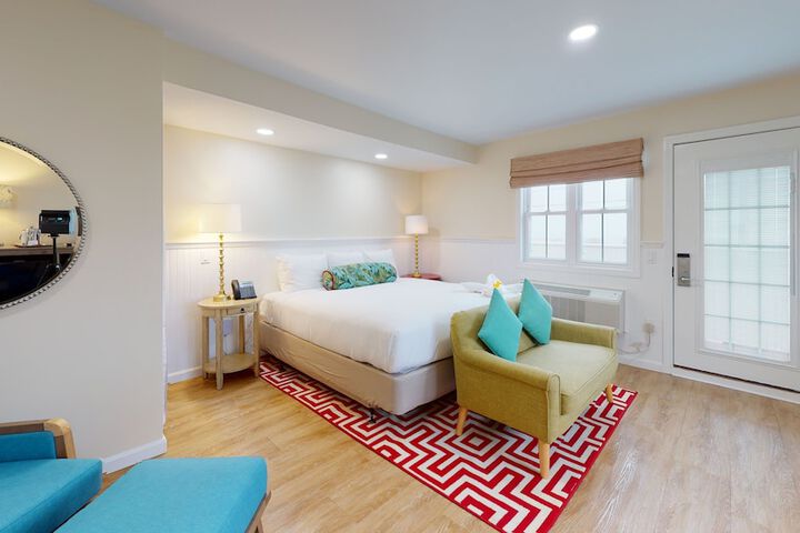 Room 21 of 80