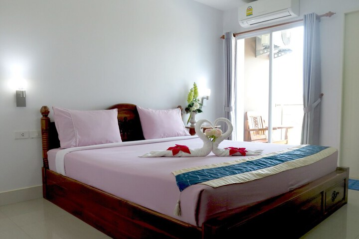 Room 8 of 47