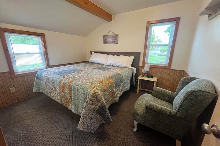 Room 2 of 134