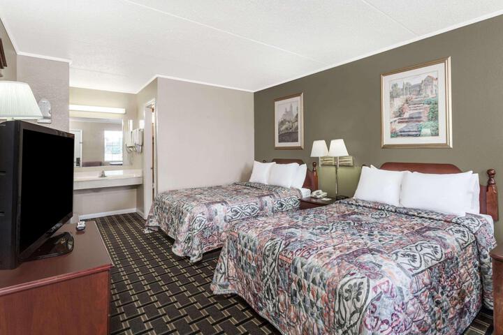 Double Accessible Queen Size Bed (1 of 3)