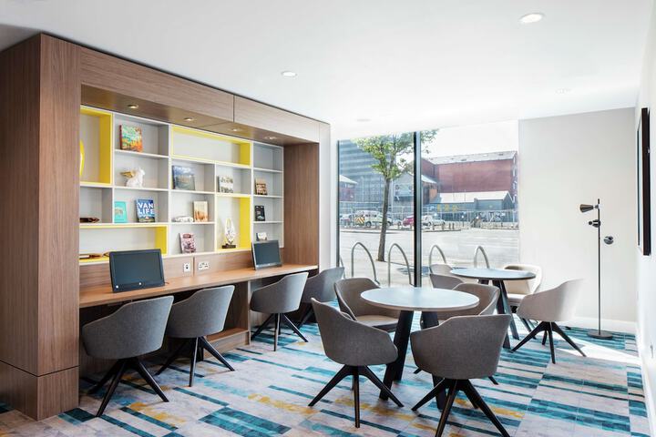 Business Center 66 of 67