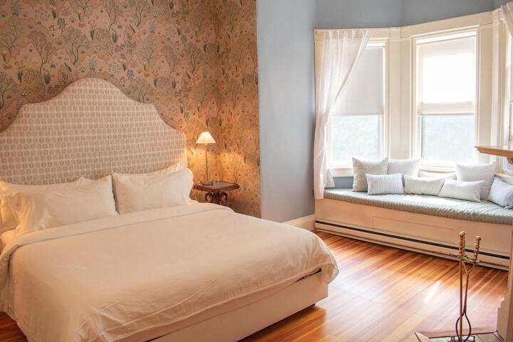 Room 206 of 290