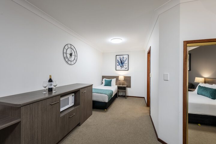 Room 17 of 74