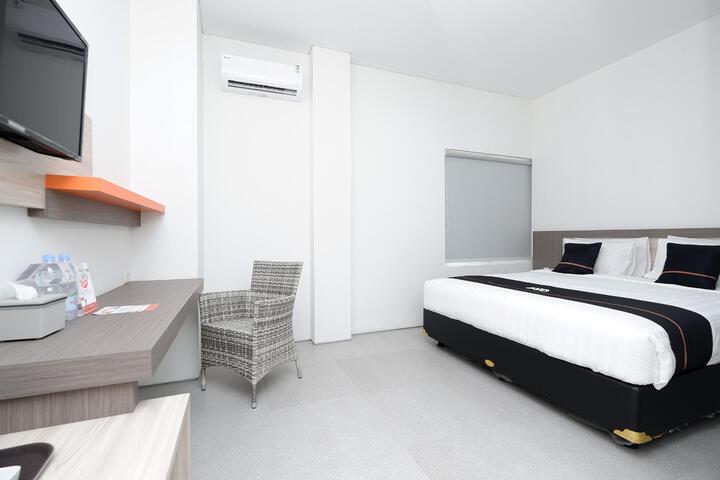 Room 8 of 23