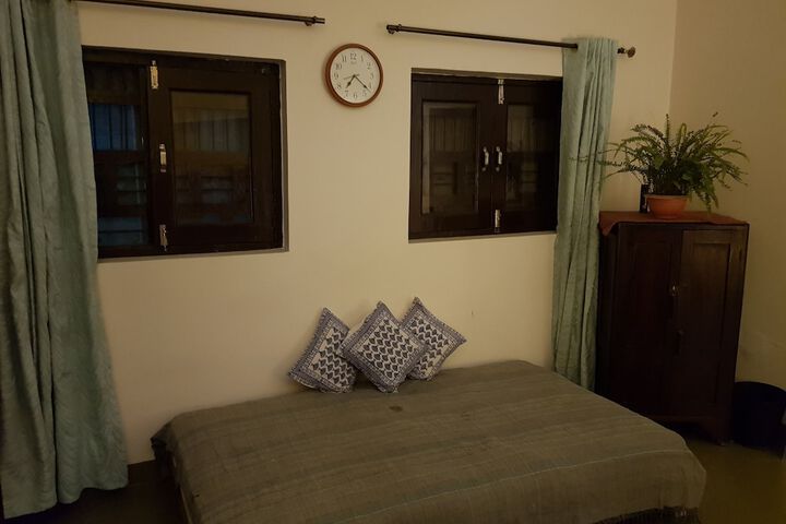 Room 4 of 39