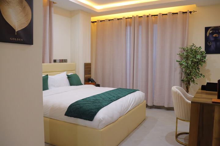 Room 9 of 111