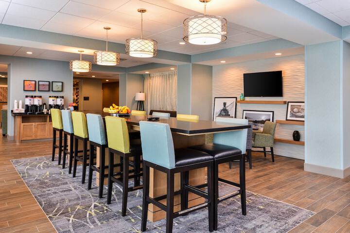 Breakfast area