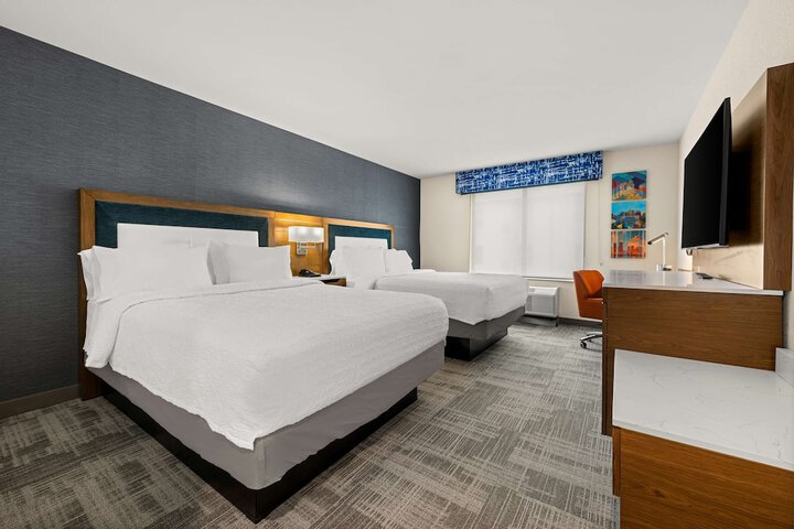 Room 13 of 34