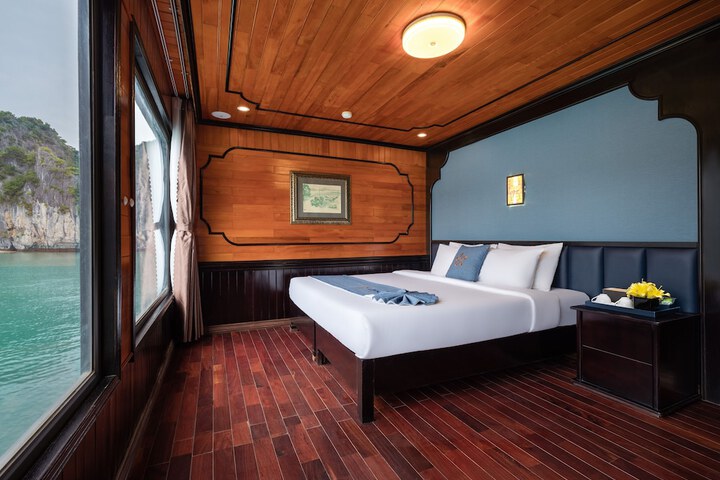 Room 10 of 52
