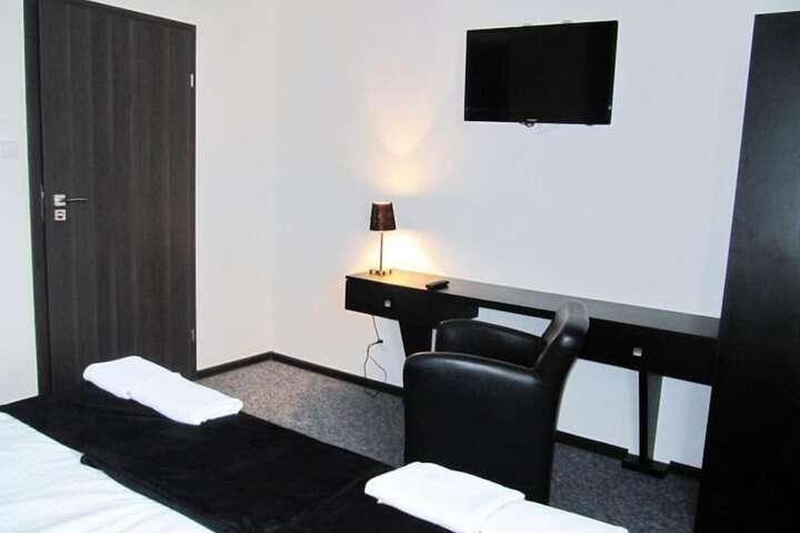 Room 3 of 18
