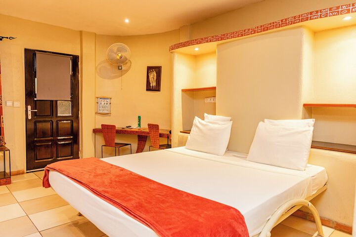 Room 4 of 49