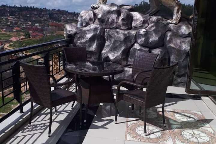 Terrace/Patio 3 of 9