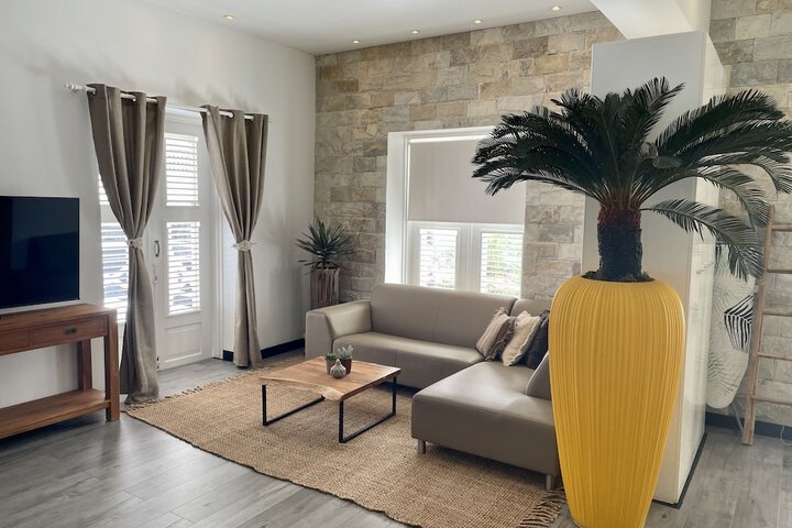 Room 53 of 128