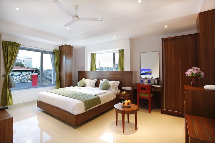 Room 5 of 17