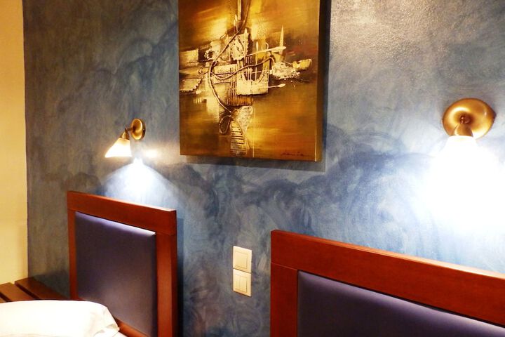 Room 33 of 55