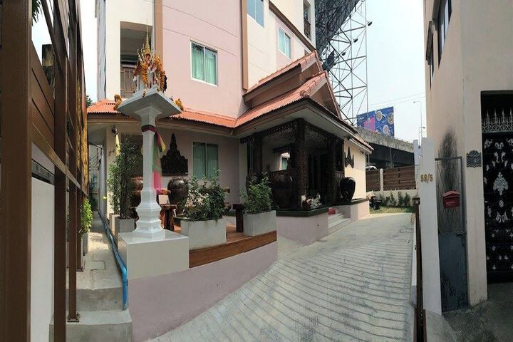 Hotel 77 of 77