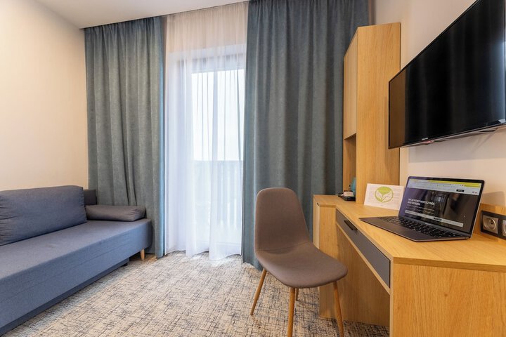 Room 5 of 61