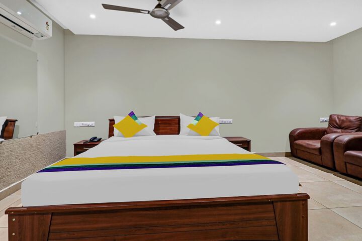 Room 16 of 32