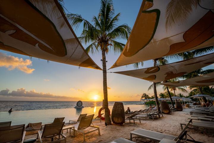 Exterior of Papagayo Beach Hotel