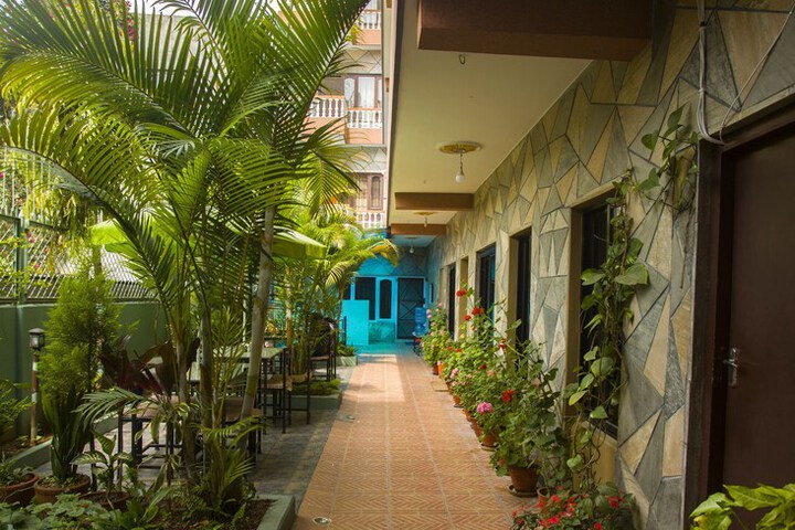 Hotel Exterior 42 of 53