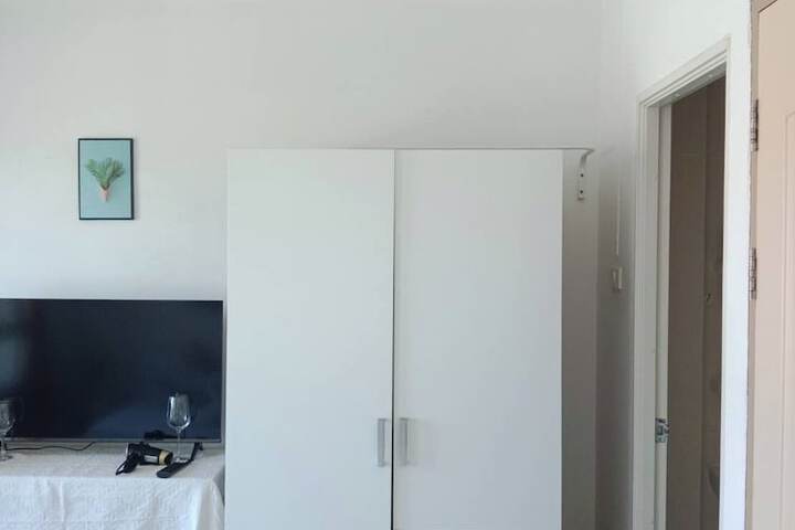Room 7 of 38