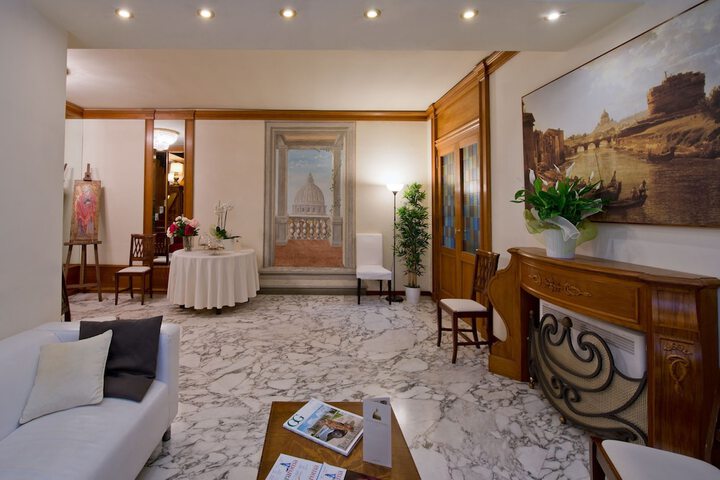 Hotel Interior 12 of 201