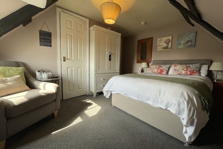 Room 14 of 48