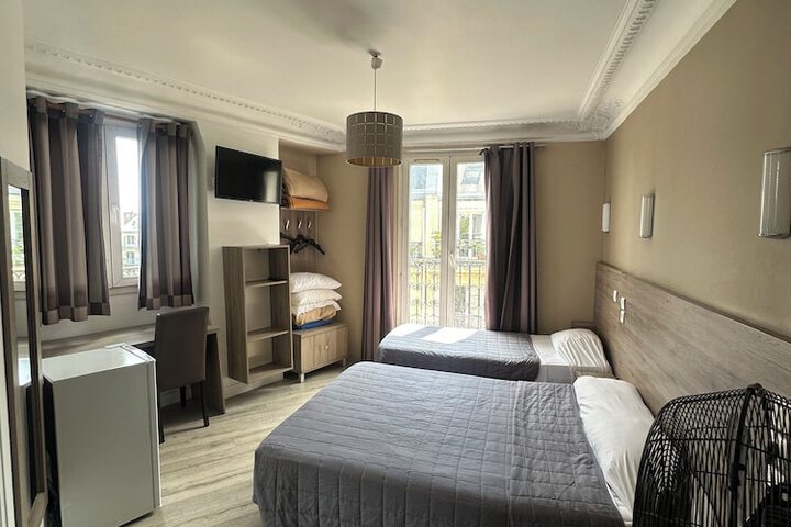 Room 17 of 36