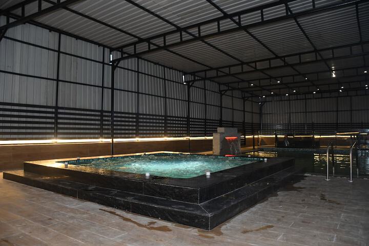 Pool 26 of 50
