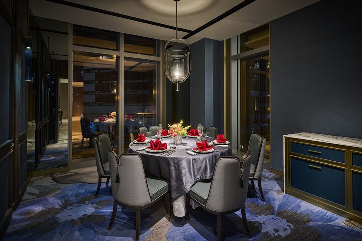 Dining 47 of 91
