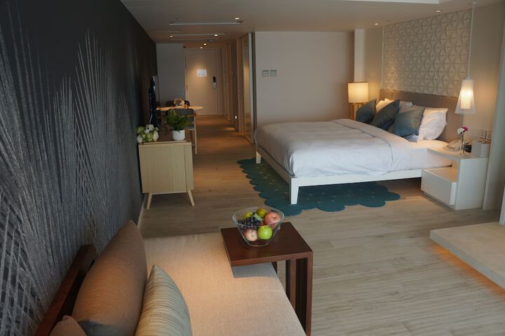 Room 18 of 68