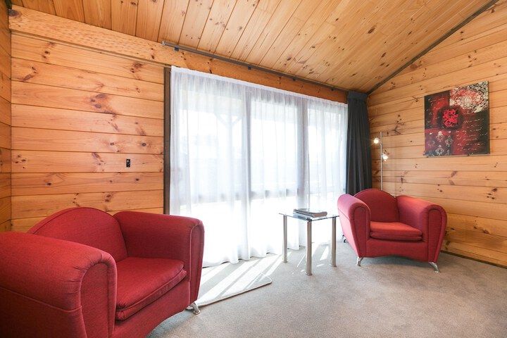 Room 10 of 35