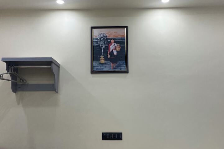 Room 8 of 26