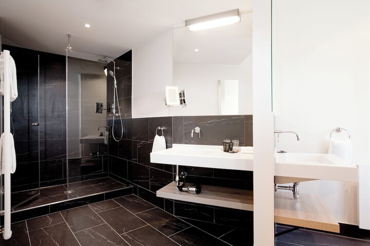 Bath Interior