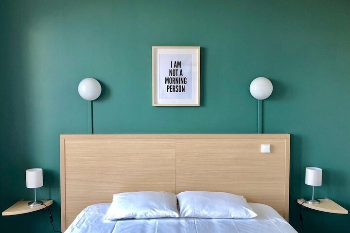 Room 16 of 60