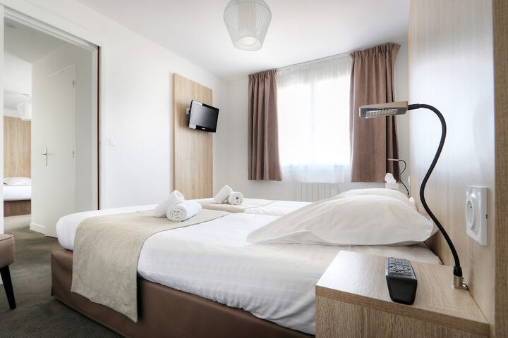 Room 28 of 59