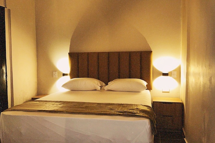 Room 4 of 43