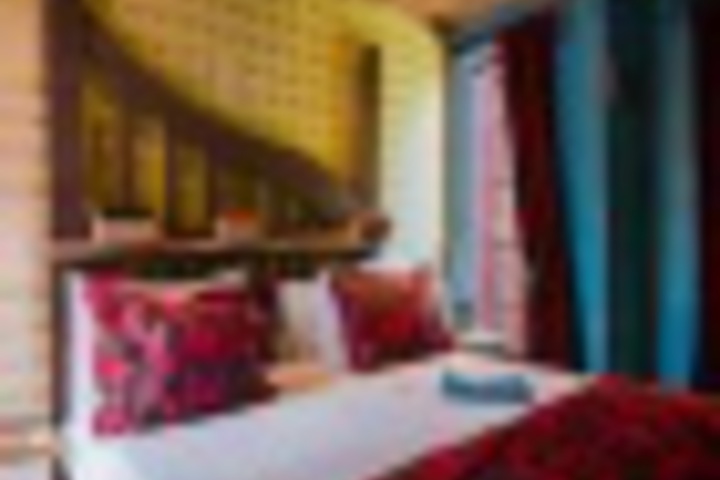 Room 27 of 252