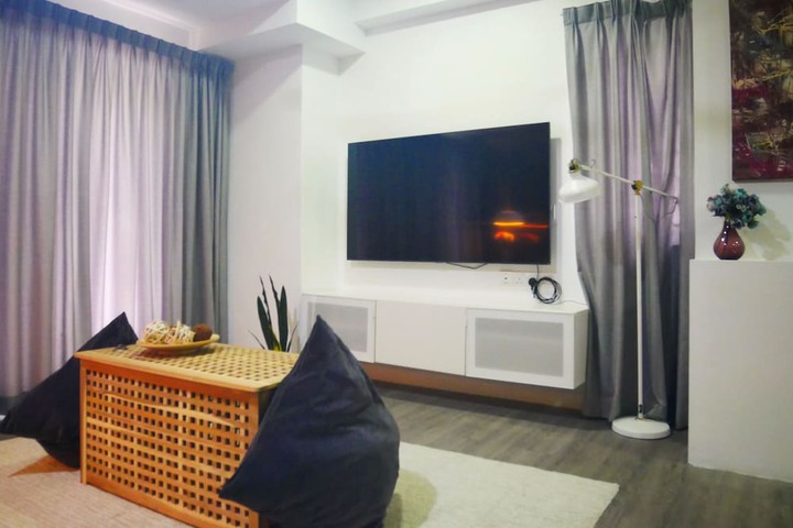 Room 25 of 65