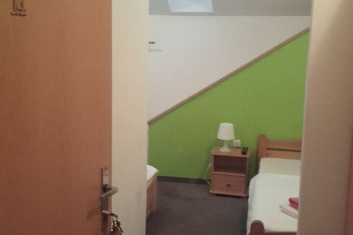 Room 7 of 59