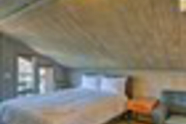 Room 20 of 93