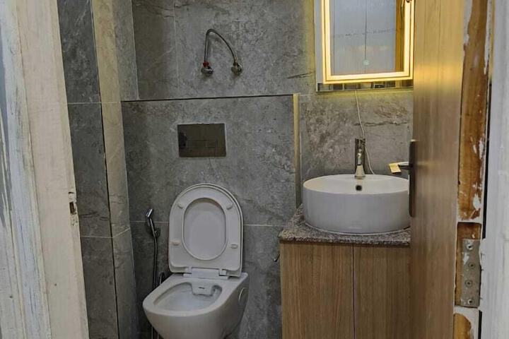 Room 3 of 5