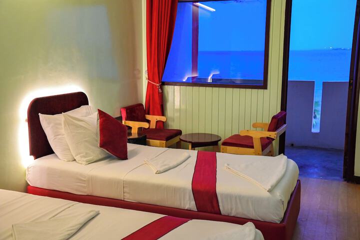 Room 11 of 30