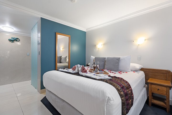 Room 3 of 27
