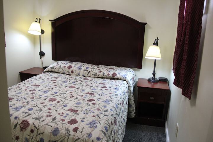 2 Double Beds (6 of 12)