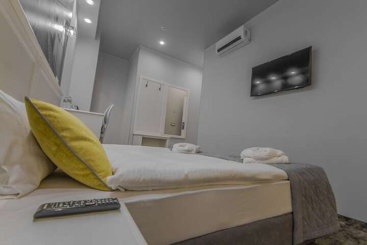 Room 8 of 56