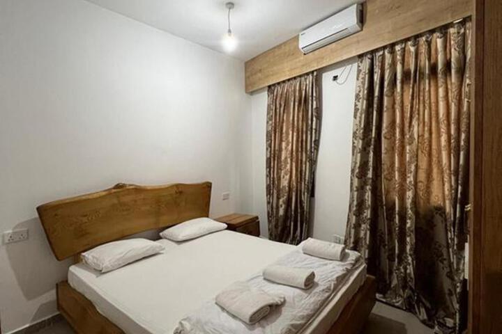 Room 26 of 27