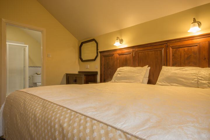 Room 2 of 72