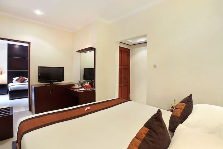 Room 15 of 61